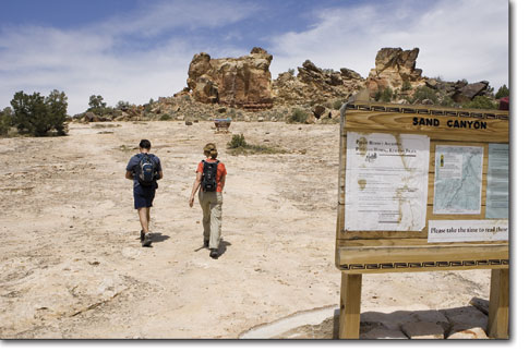 Charles Eaton and Theresa Felt, of Salt Lake City, start their
hike up Sand Canyon on Saturday afternoon.