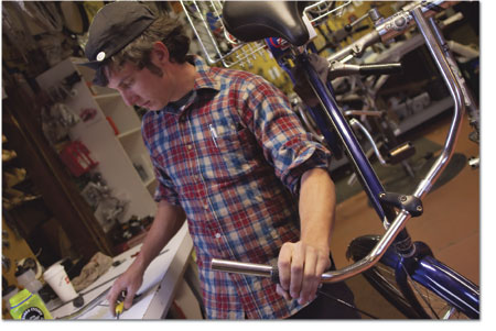 Later, Jon Bailey, from Durango Cyclery, follows up with some
TLC and a new pair of handlebars.