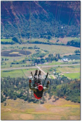 A pilot catches the ridge lift above the Animas Valley.