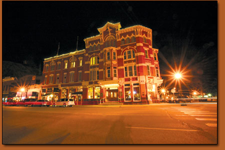 Evening at the Strater Hotel, the anchorpiece for 7th Street and
Main Avenue.